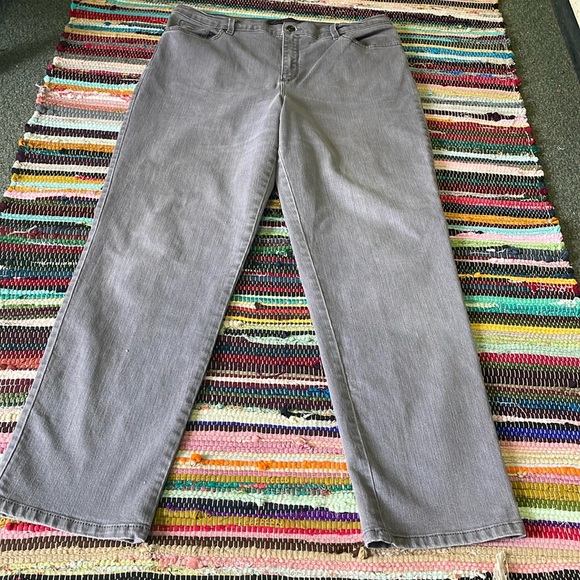 Gloria Vanderbilt Gray Bedazzled Amanda Jeans-#1965+ - Picture 8 of 12